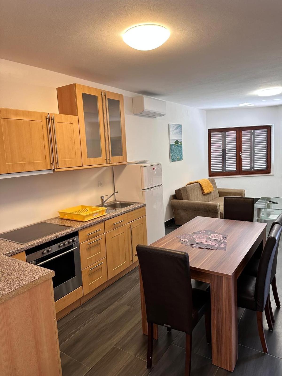 Apartman Nikola Salatić Eksteriør billede