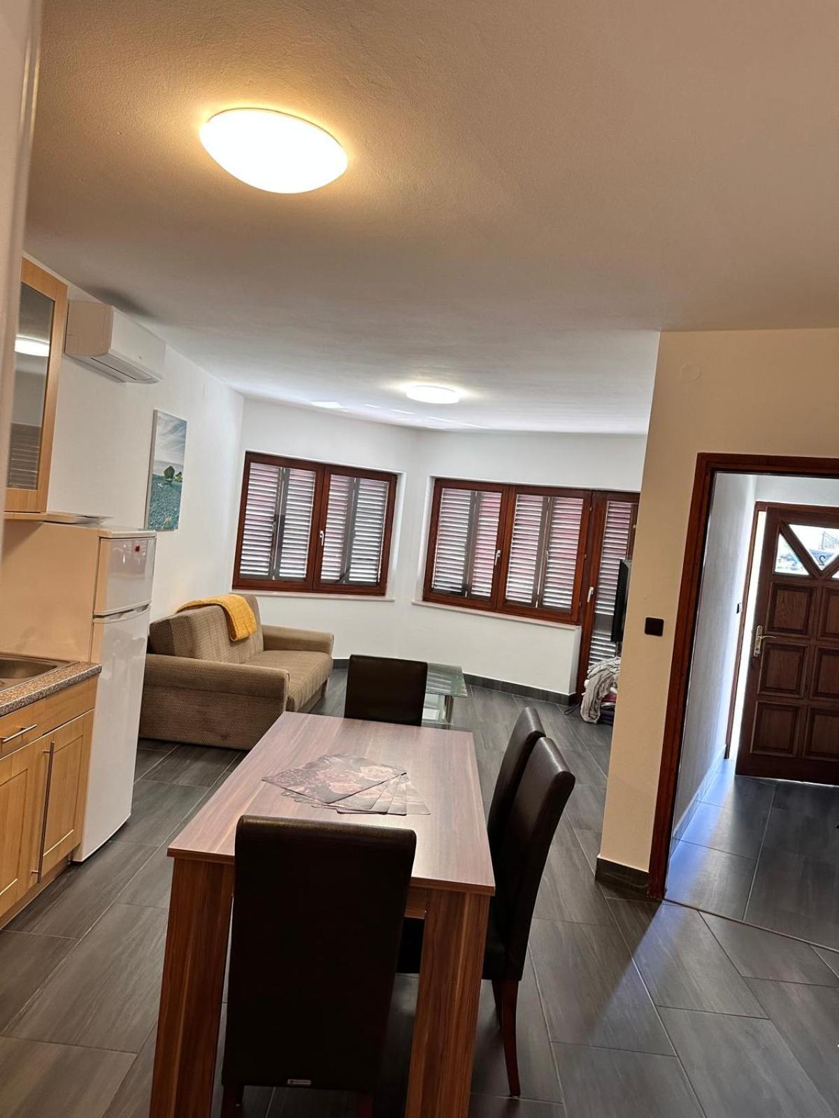 Apartman Nikola Salatić Eksteriør billede