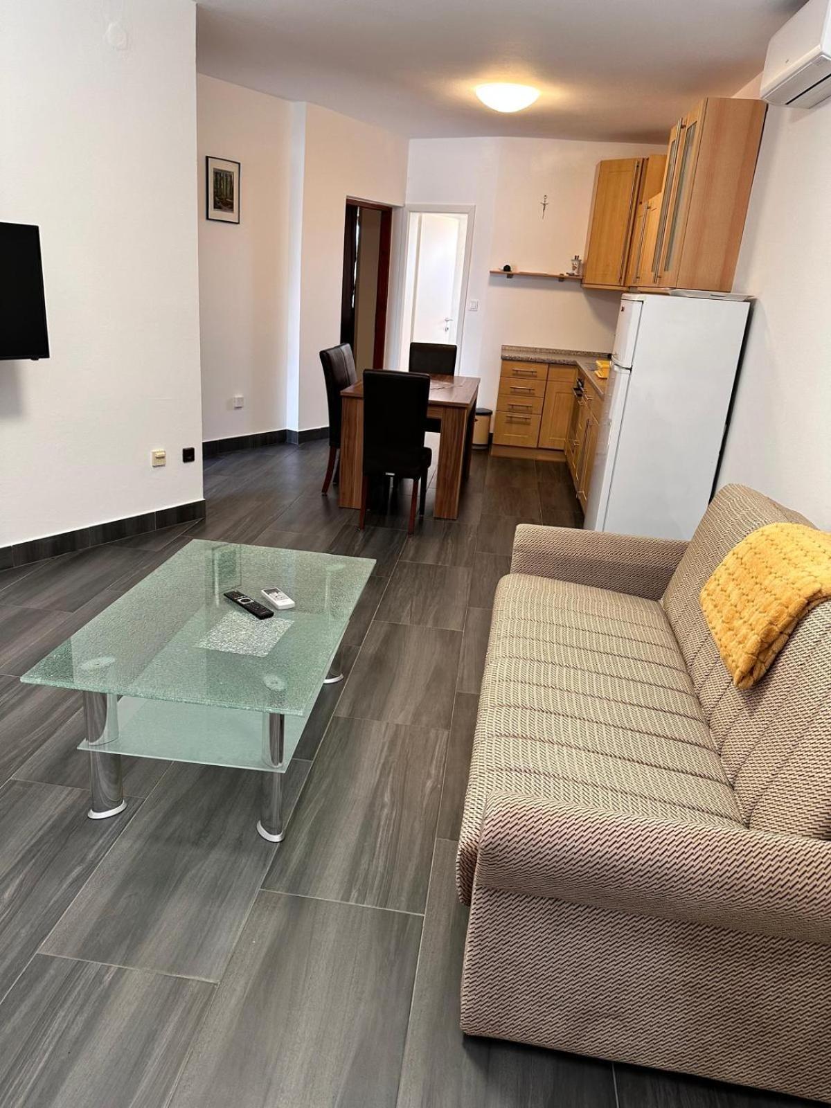 Apartman Nikola Salatić Eksteriør billede